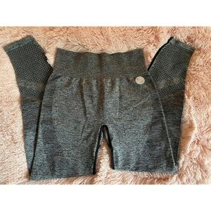 VS Pink seamless leggings